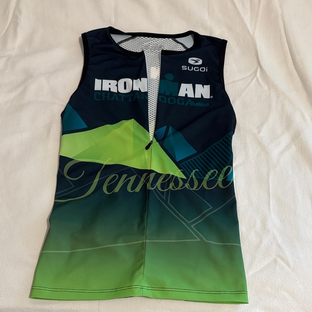 Sugoi Ironman Chattanooga 2015 Sleeveless Tri Top sz S (runs small).